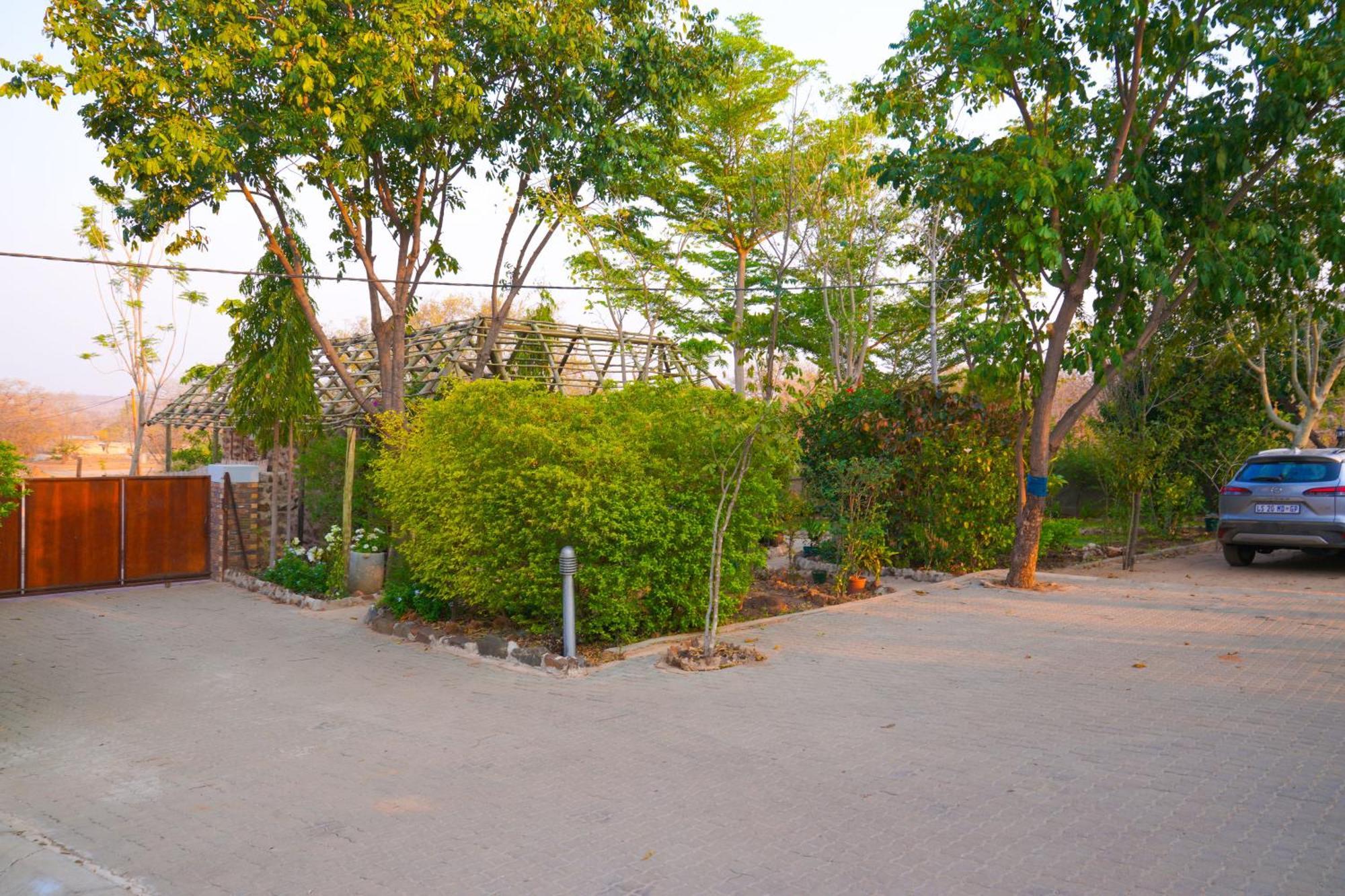 Bed and Breakfast Beulah Court Vineyard Kasane Exterior foto